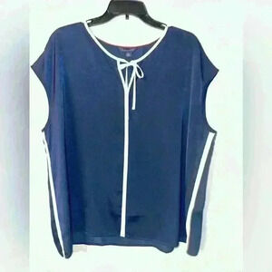 Tommy Hilfiger Gorgeous Woman’s Navy Sleeveless Blouse Size XL Polyester